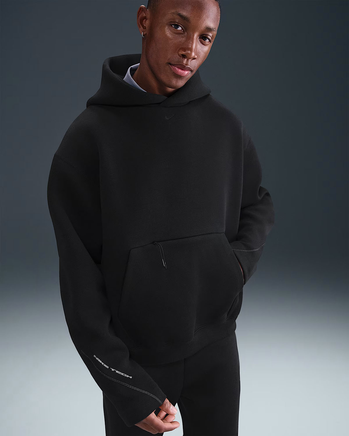 Nike-Tech-Fleece-Mens-Oversized-Hoodie-Black-1