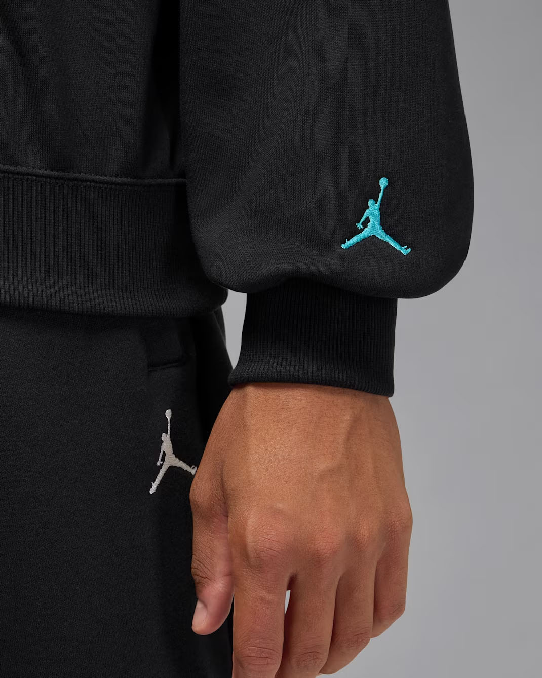 Air Jordan 11 Gamma Blue 2025 Mens Brooklyn Fleece Crewneck Sweatshirt Black 3