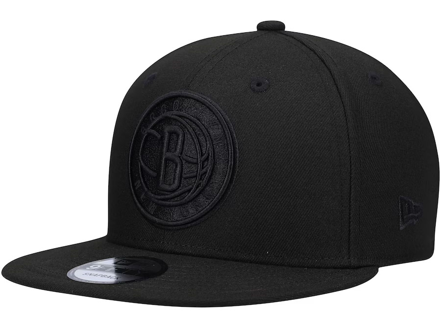 Air Jordan 4 Black Cat 2025 New Era Brooklyn Nets Black Snapback Hat