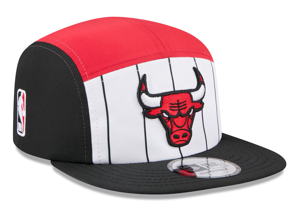 Chicago Bulls New Era 2025 NBA Tip Off Camper Adjustable Hat White Black Red 1