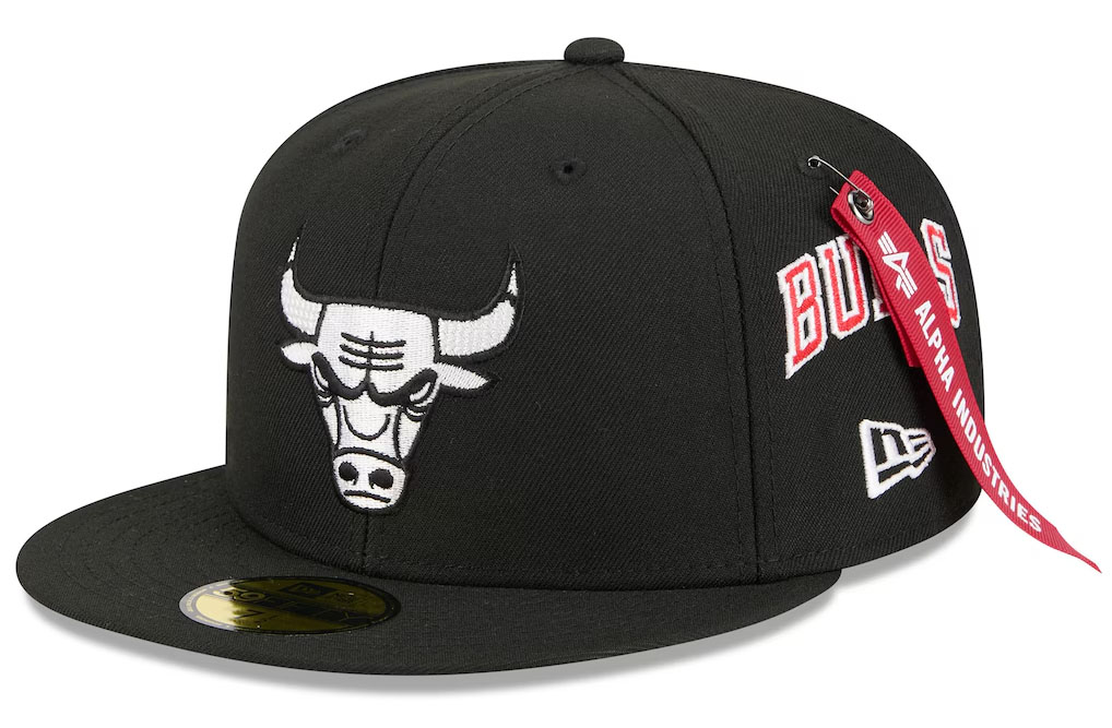 Chicago Bulls New Era x Alpha Industries 59FIFTY Fitted Hat Black 1