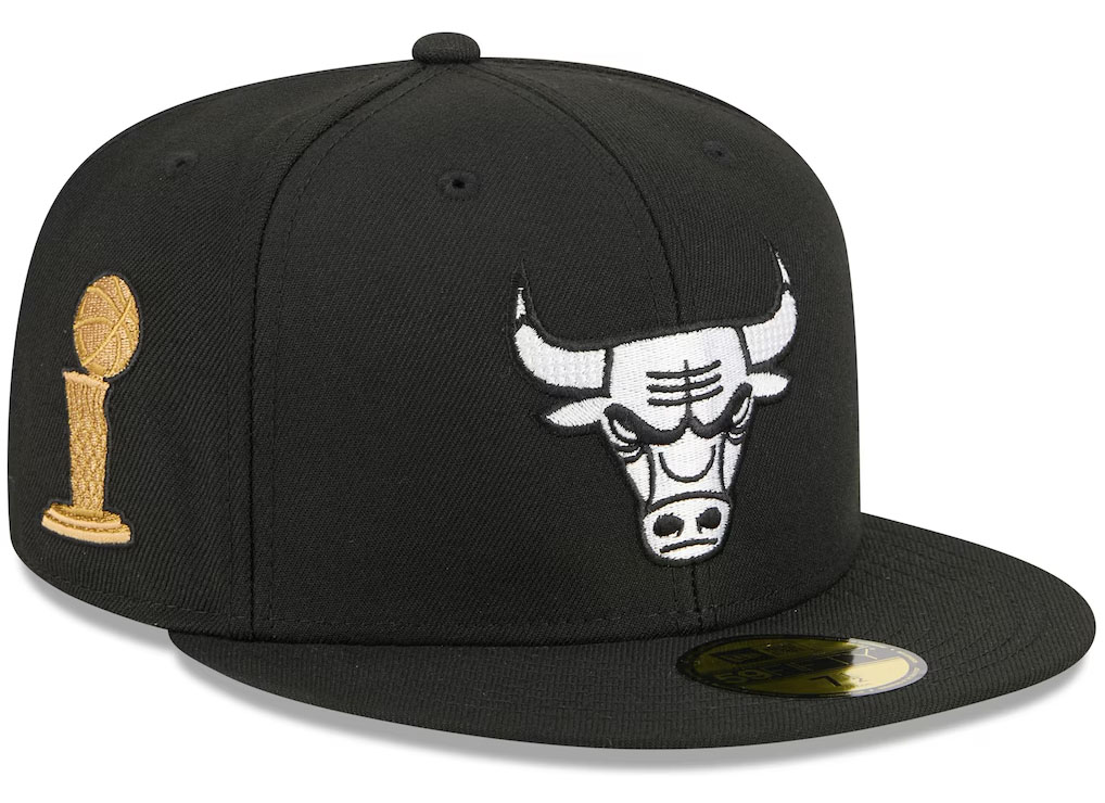 Chicago Bulls New Era x Alpha Industries 59FIFTY Fitted Hat Black 2