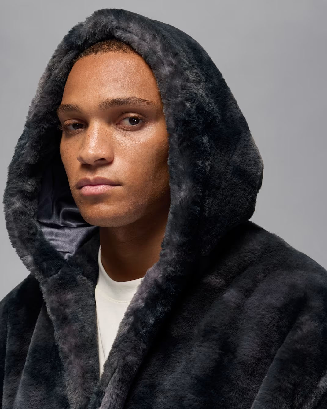 Jordan Brooklyn Mens Faux Fur Robe Thunder Grey 3