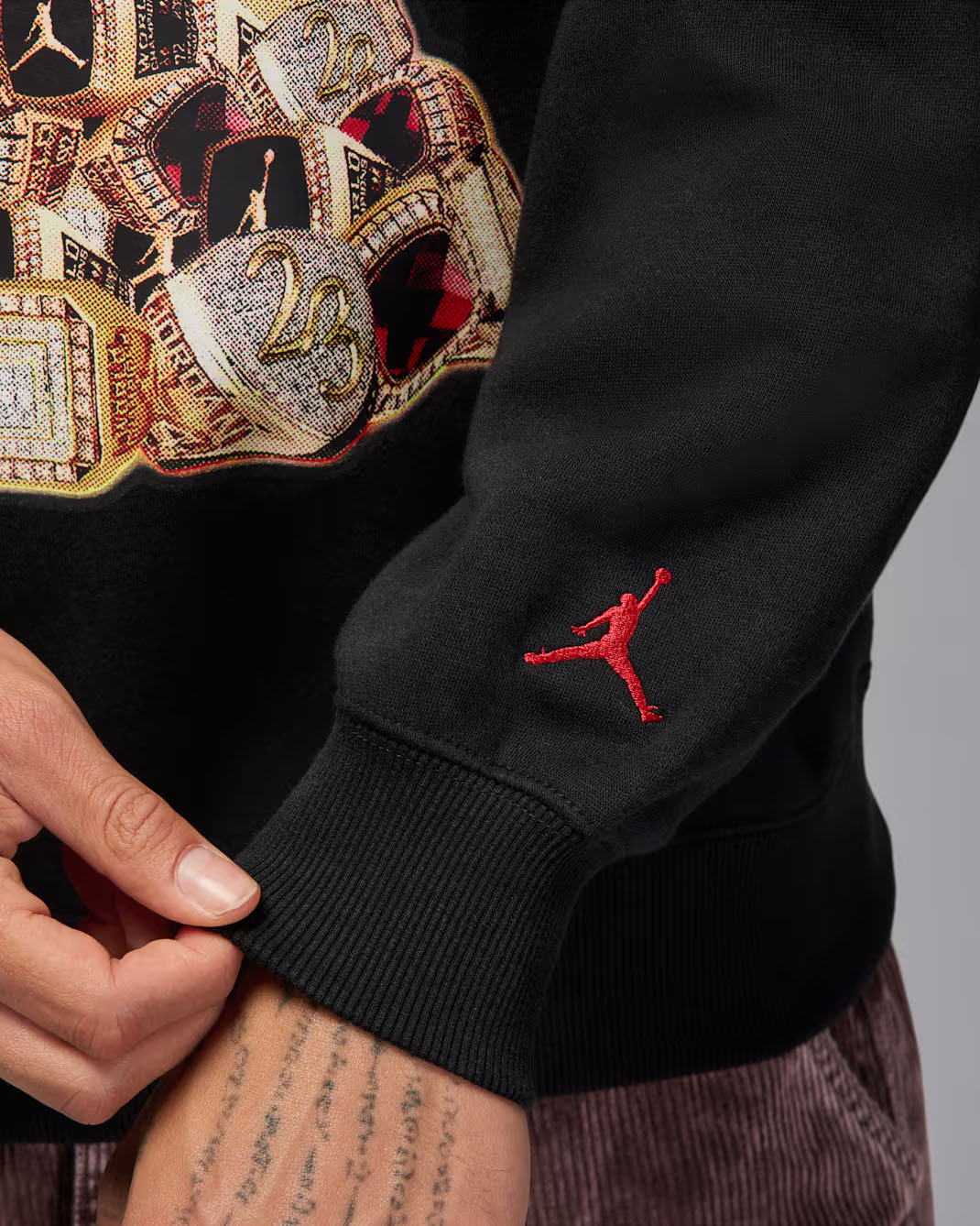 Jordan-Brooklyn-Fleece-Mens-Holiday-Tree-2025-Crew-Neck-Sweatshirt-Black-Gold-3