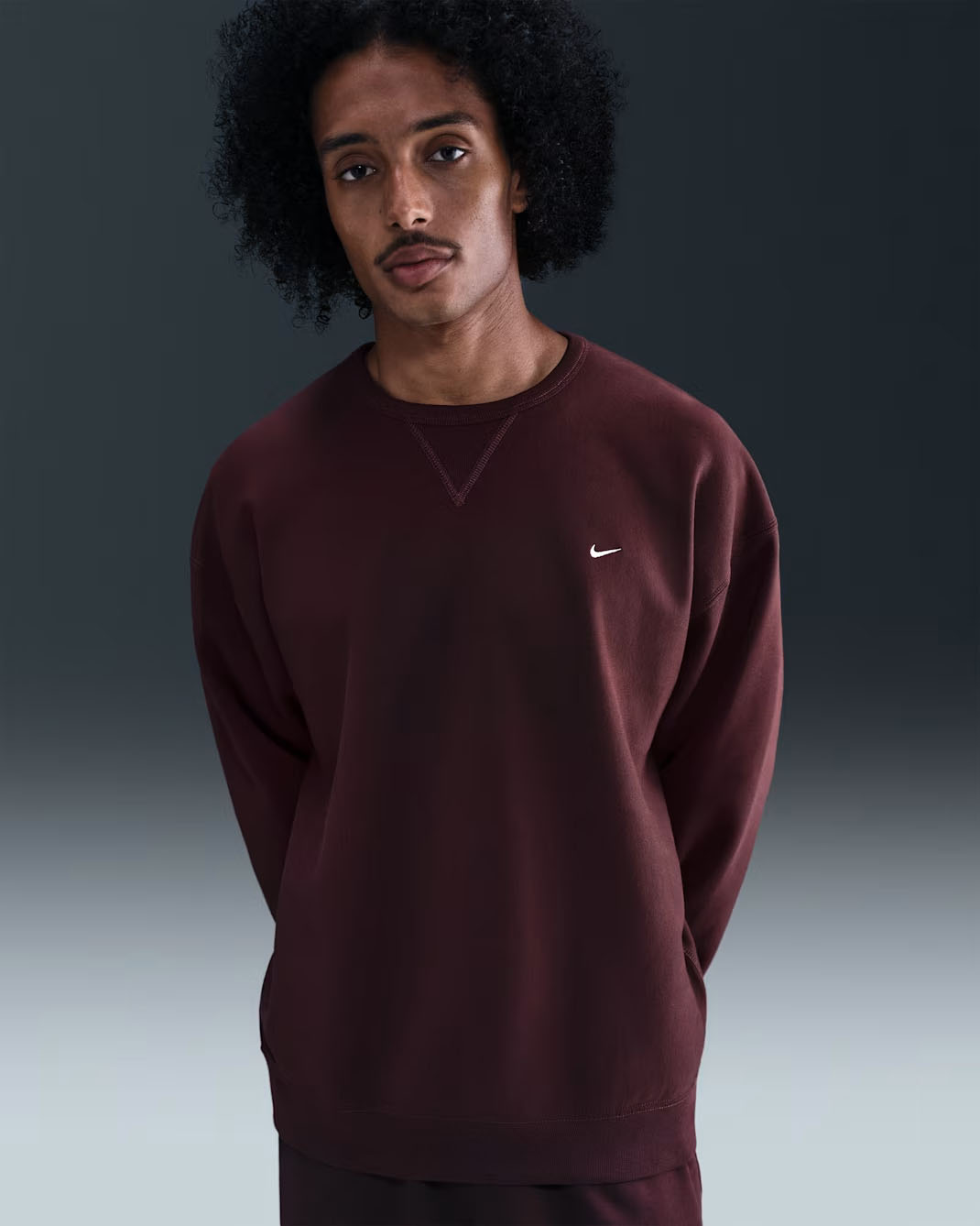 Nike Solo Swoosh Mens Fleece Crew Sweatshirt Burgundy Crush