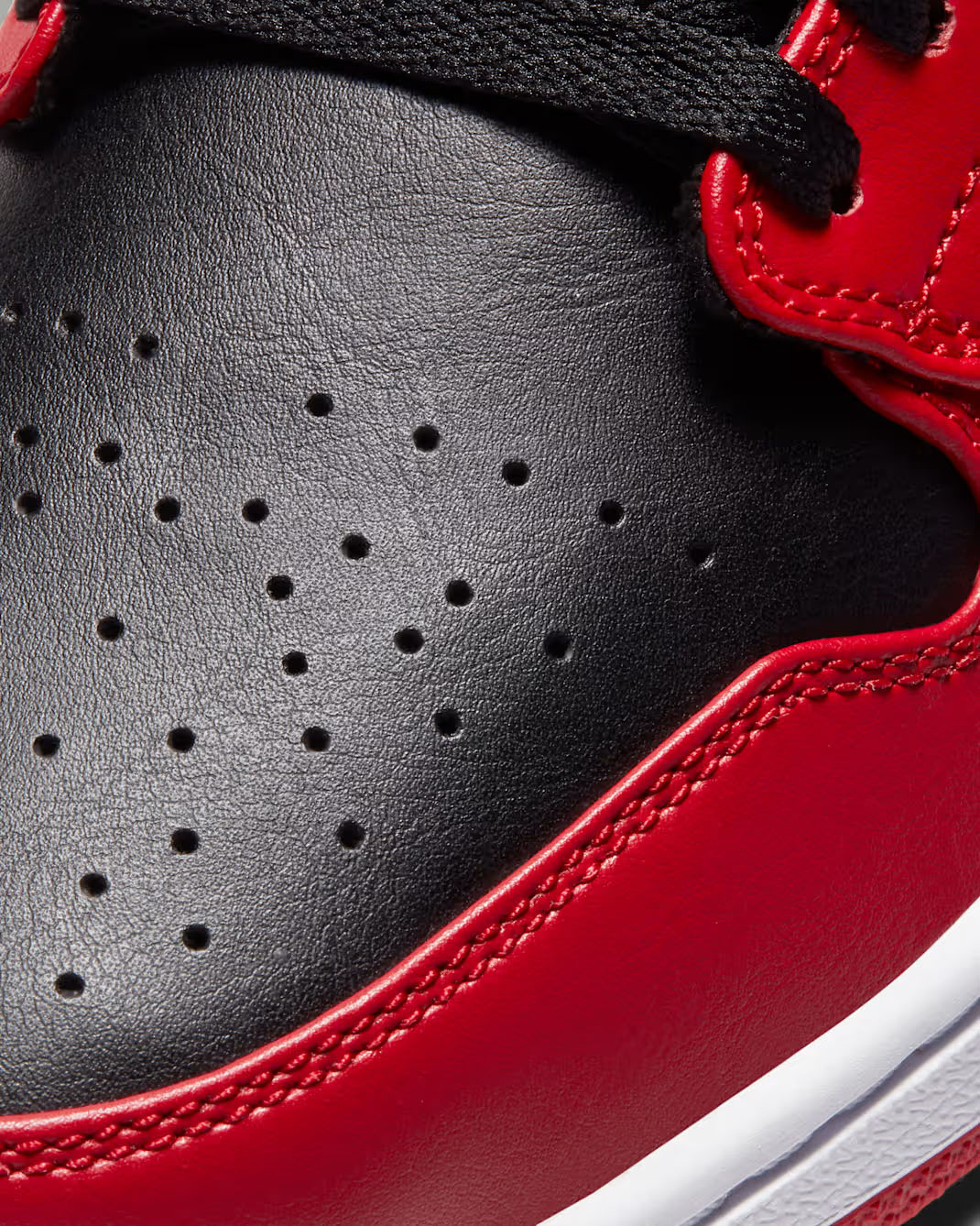 Air Jordan 1 Low Reverse Bred 2026 Mens Shoes 7