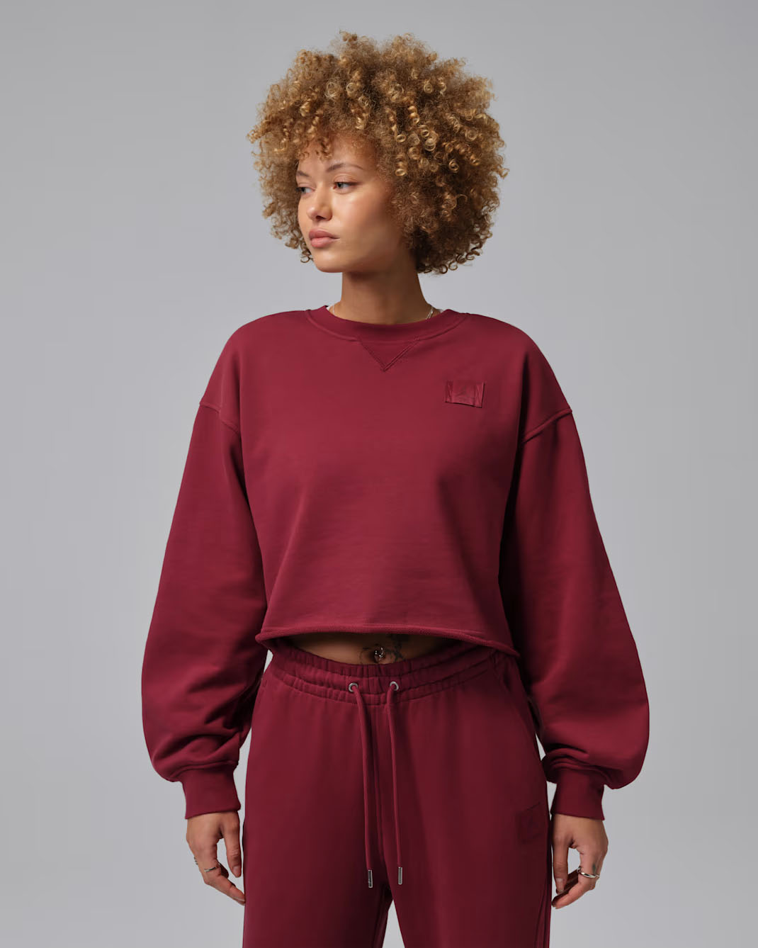 Jordan Flight Fleece Women's Mod-Crop Crew-Neck Sweatshirt Team Red