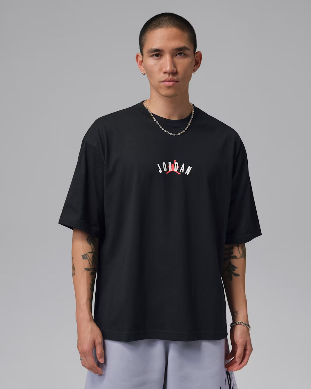 Jordan Mens Oversized Back logo T Shirt Black Infrared 23 1