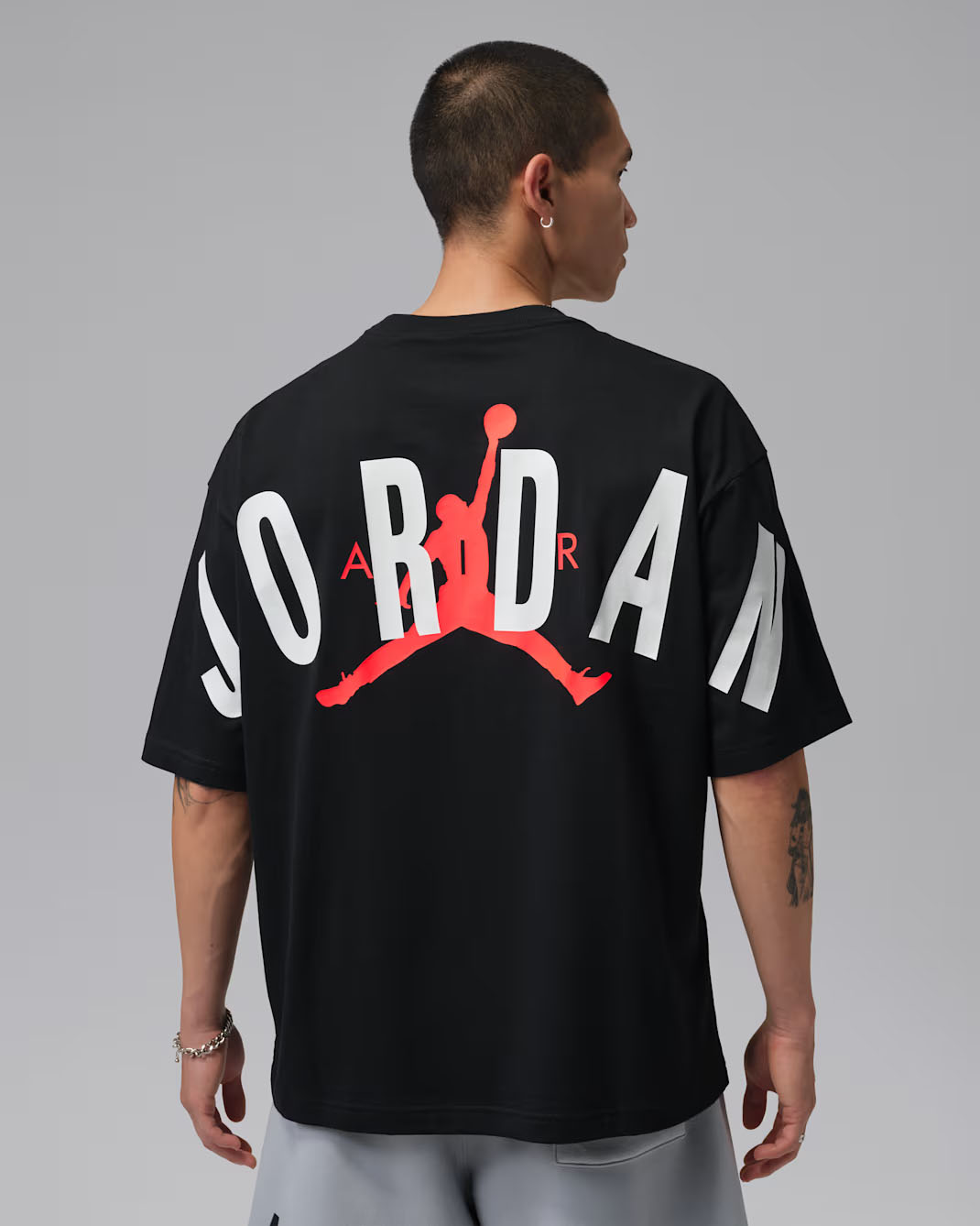 Jordan Mens Oversized Back logo T Shirt Black Infrared 23 2