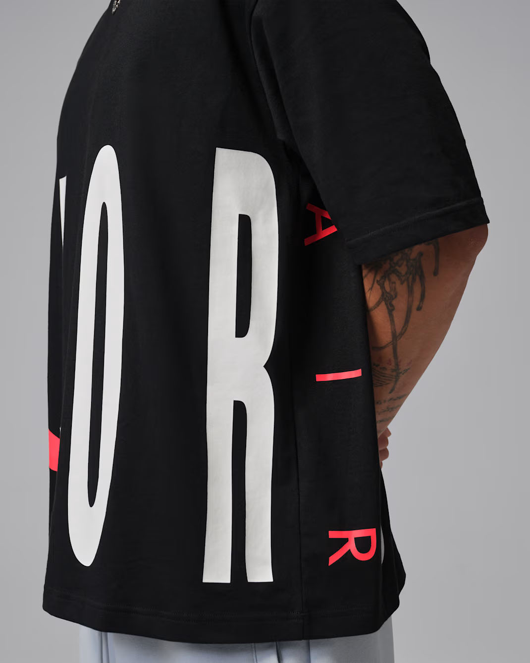 Jordan Mens Oversized Torso Logo T Shirt Black Infrared 23 3