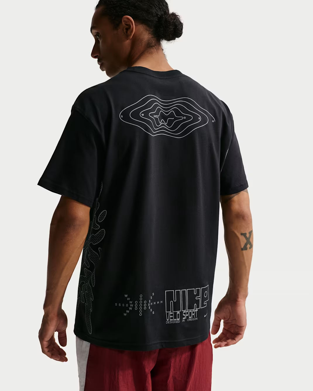 Nike Sportswear Mens T Shirt Black Reflect Silver 2