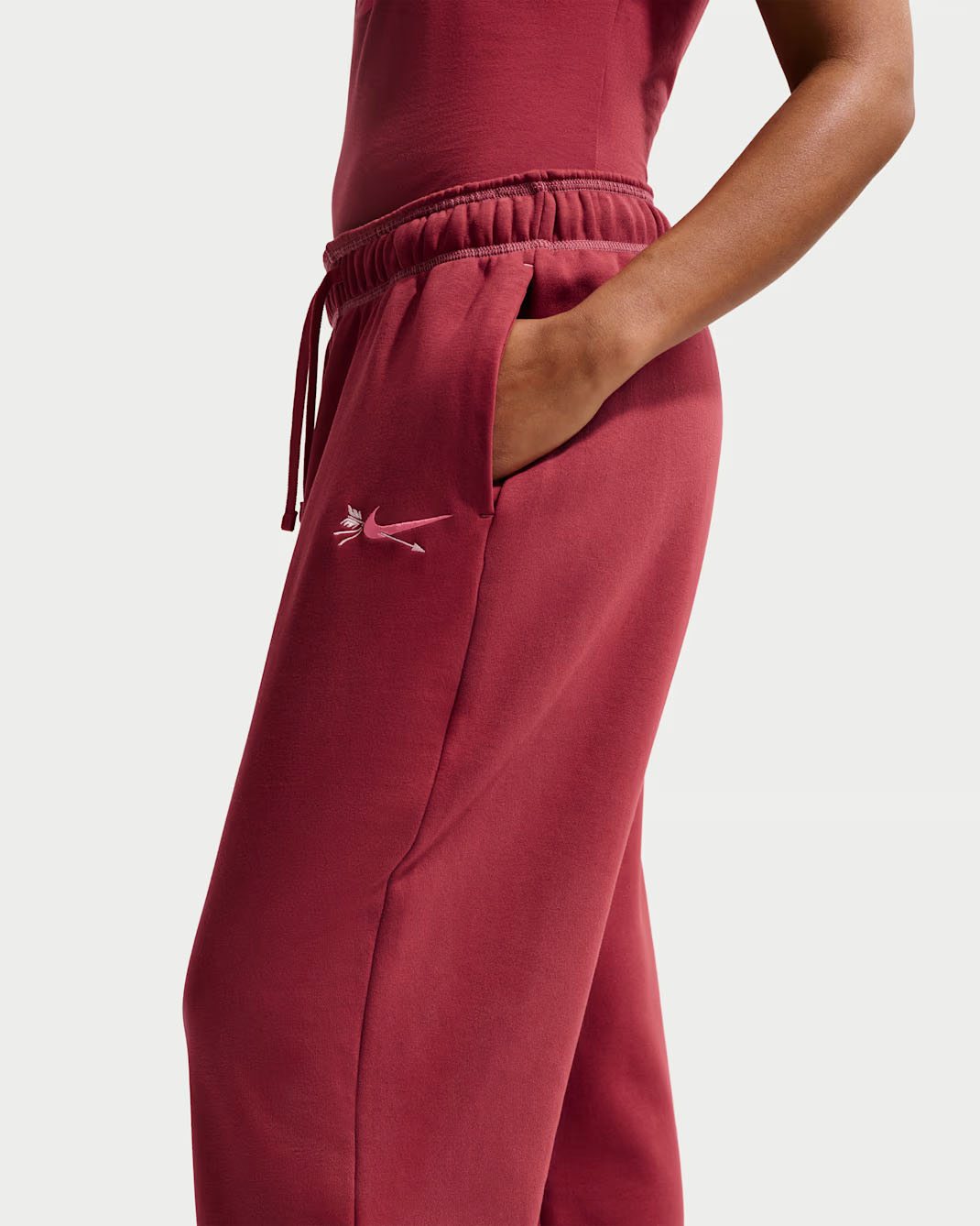 Nike Sportswear Valentines Day Love Club Womens Sweatpants Red Team Crimson 2