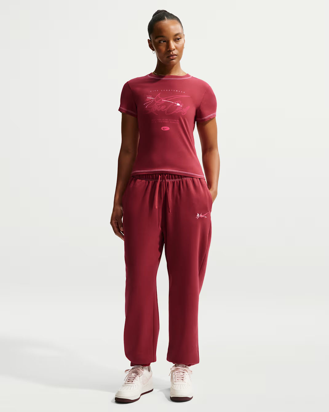 Nike Sportswear Valentines Day Love Club Womens T Shirt Sweatpants Outfit Red Team Crimson