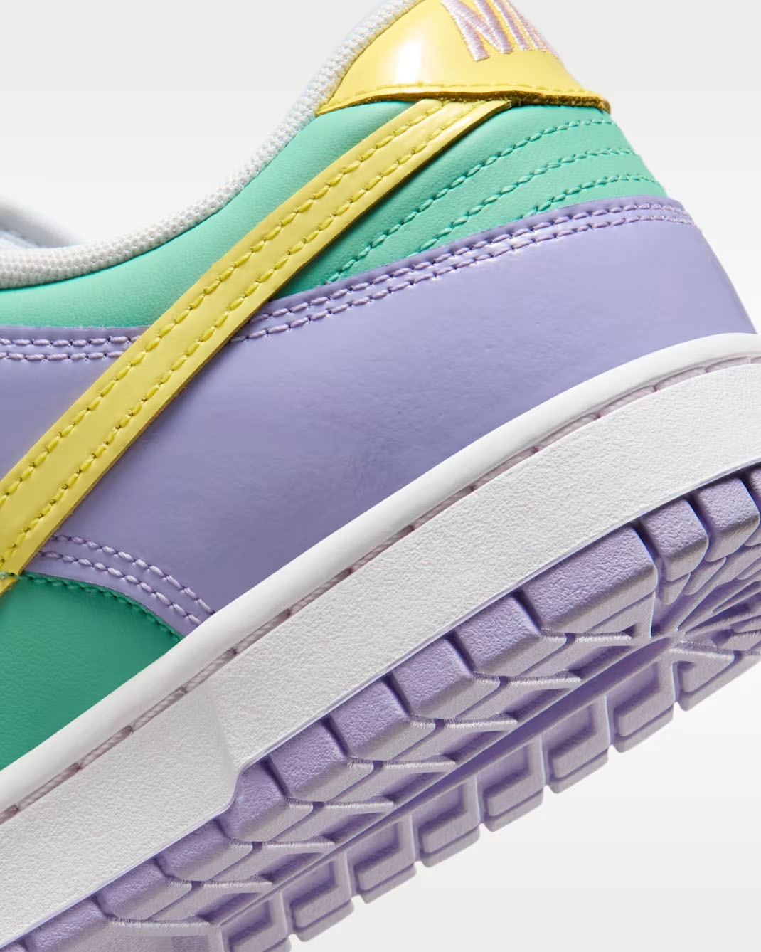 Nike Dunk Low Easter 2026 Sneakers 8
