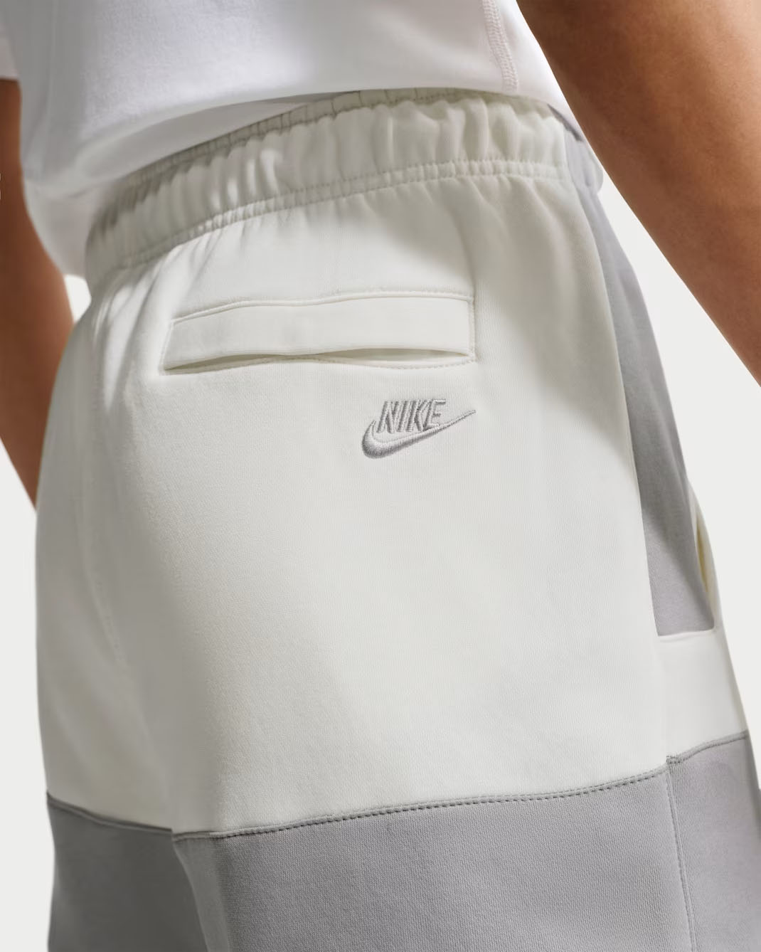 Nike Sportswear Club Men's Fleece Shorts Sail Light Smoke Grey 2