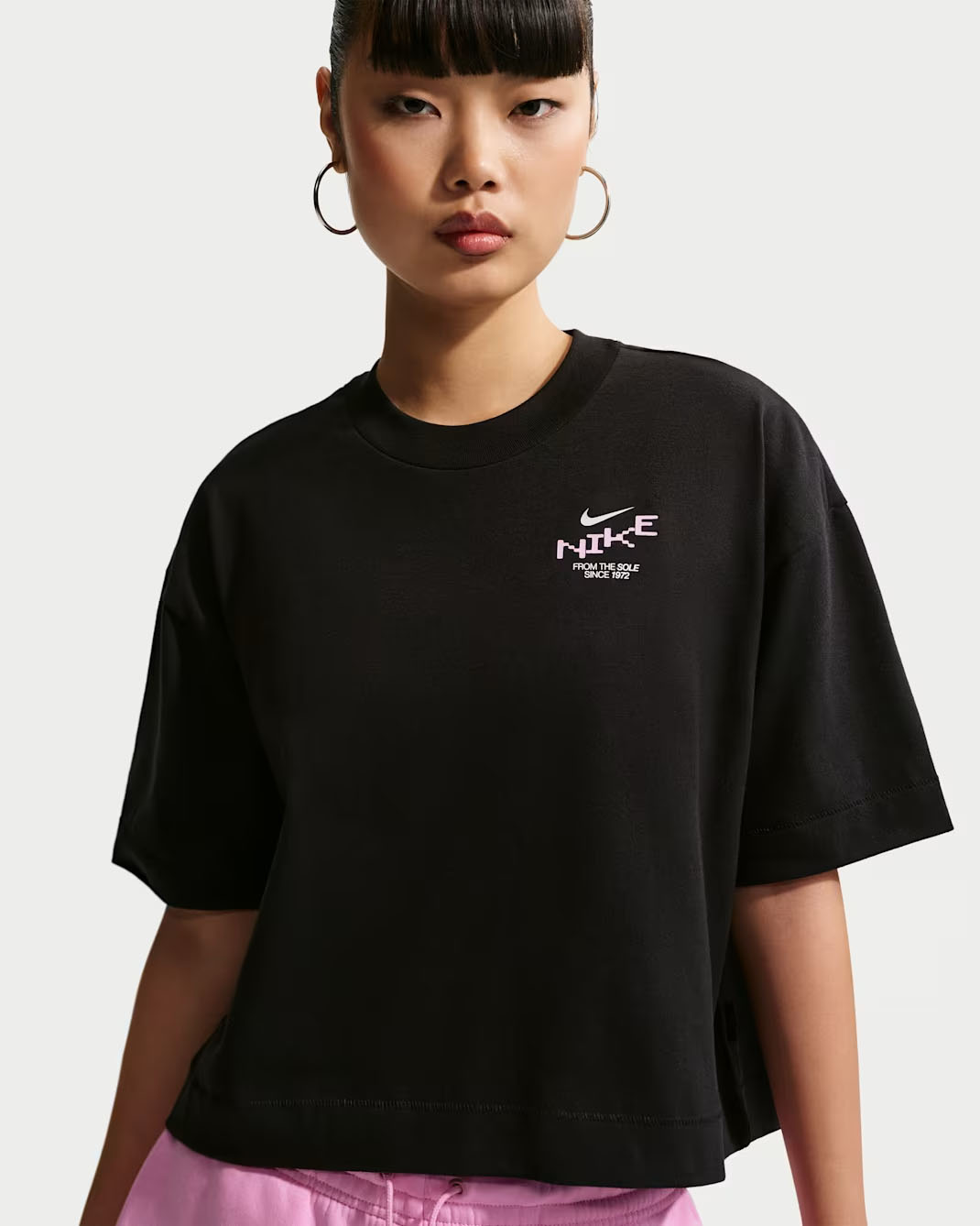 Nike Sportswear Women's Oversized Mid-Cropped T-Shirt Black Pink Foam 1