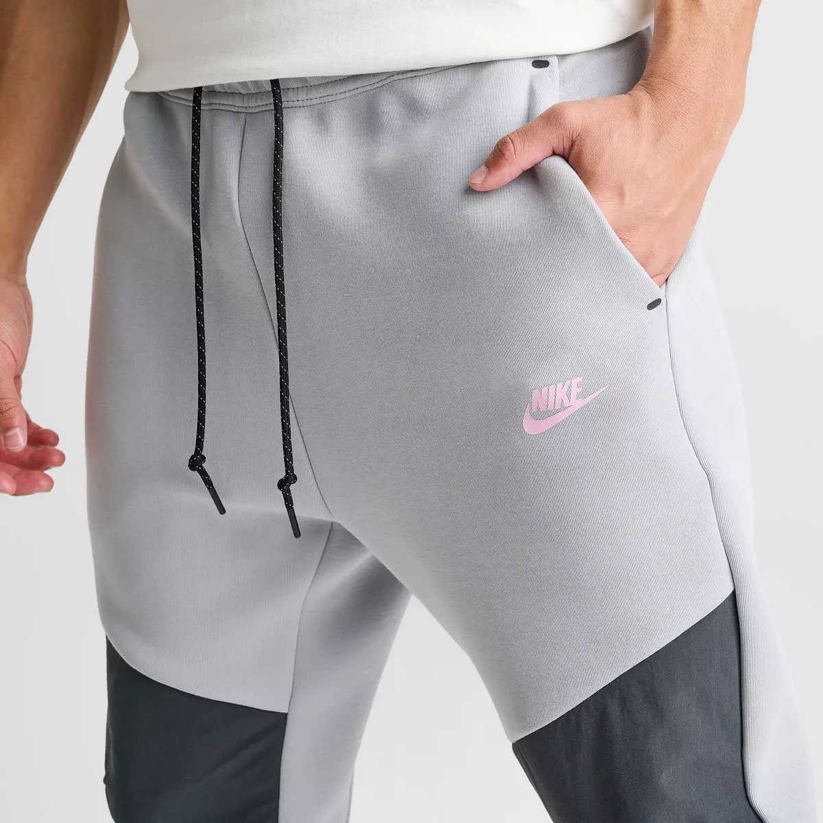 Nike Tech Fleece Men's Jogger Pants Smoke Grey Pink Foam 2