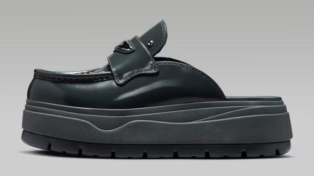 Air Jordan Mule SE Anthracite Metallic Silver Womens Shoes IO7702-001