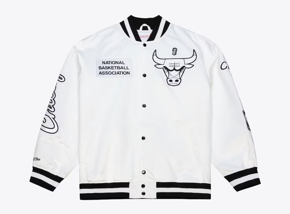 Chicago Bulls Mitchell & Ness Arctic Lightweight Full-Snap Satin Jacket White Black 1