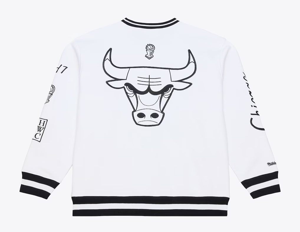 Chicago Bulls Mitchell & Ness Hardwood Classics Arctic Fleece Sweatshirt White Black 2