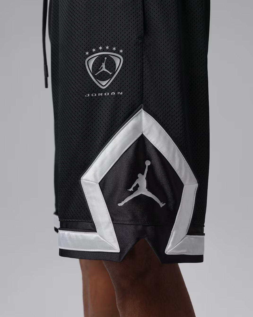 Jordan Brooklyn Mens Diamond Shorts Black Metallic Silver 3