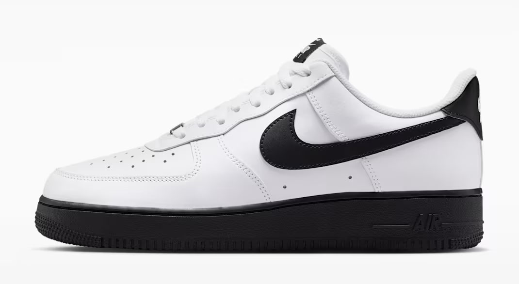 Nike Air Force 1 Low 07 White Black Mens Sneakers 2