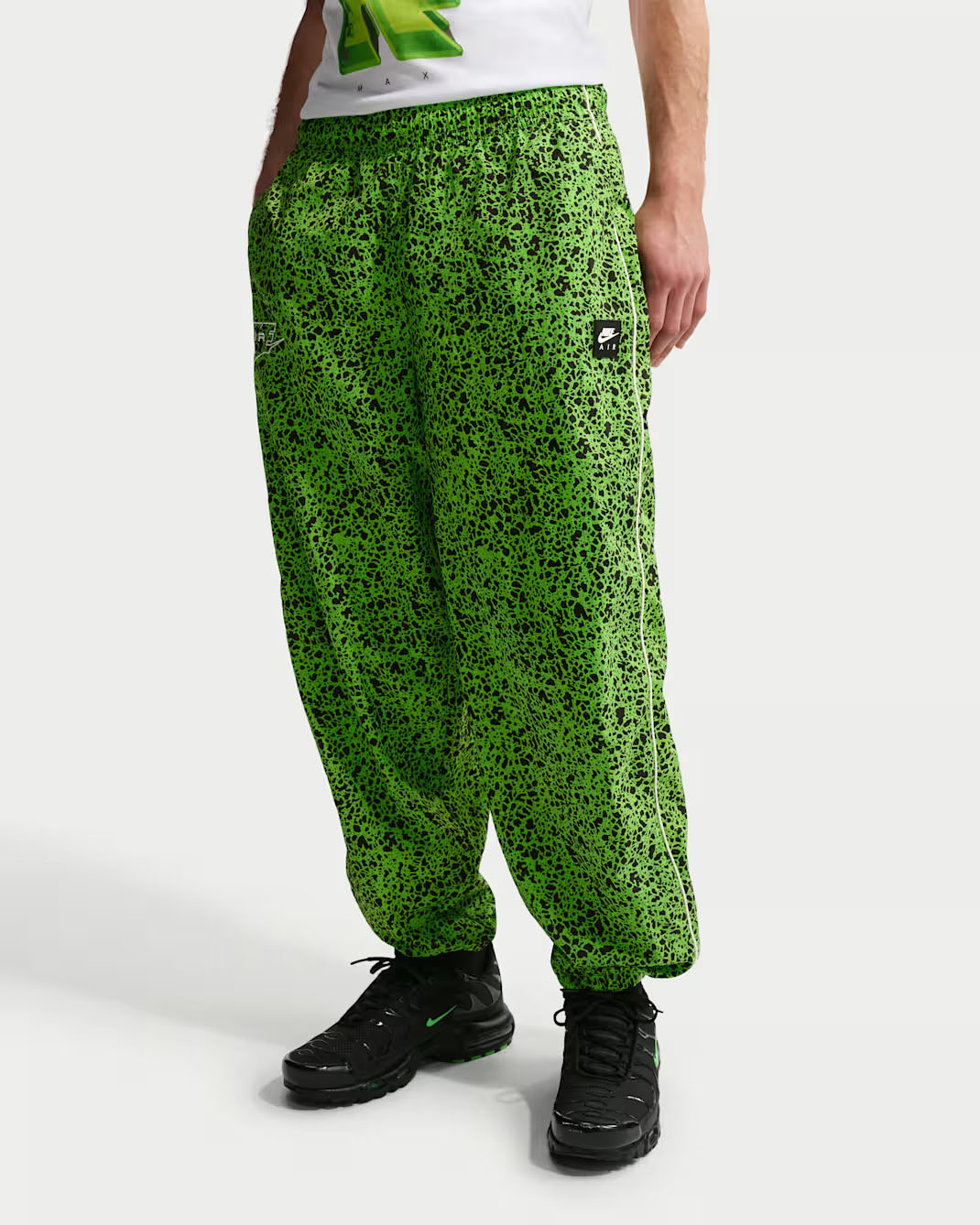 Nike Air Men's Woven Pants Mean Green