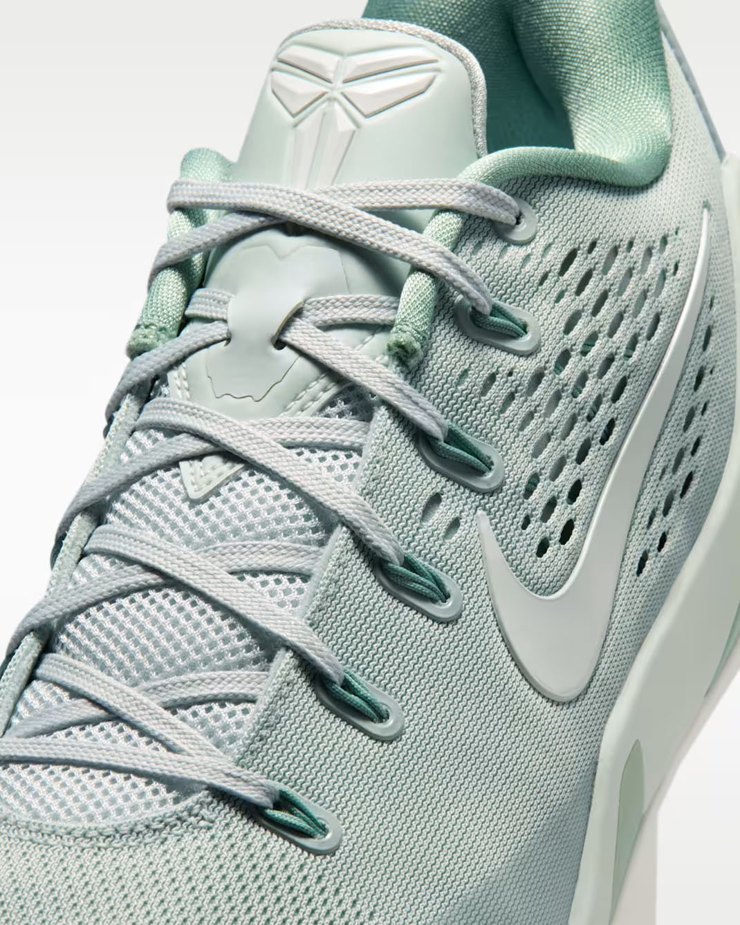 Nike Kobe 9 Elite Low Protro Light Silver Steam Mens Sneakers 7