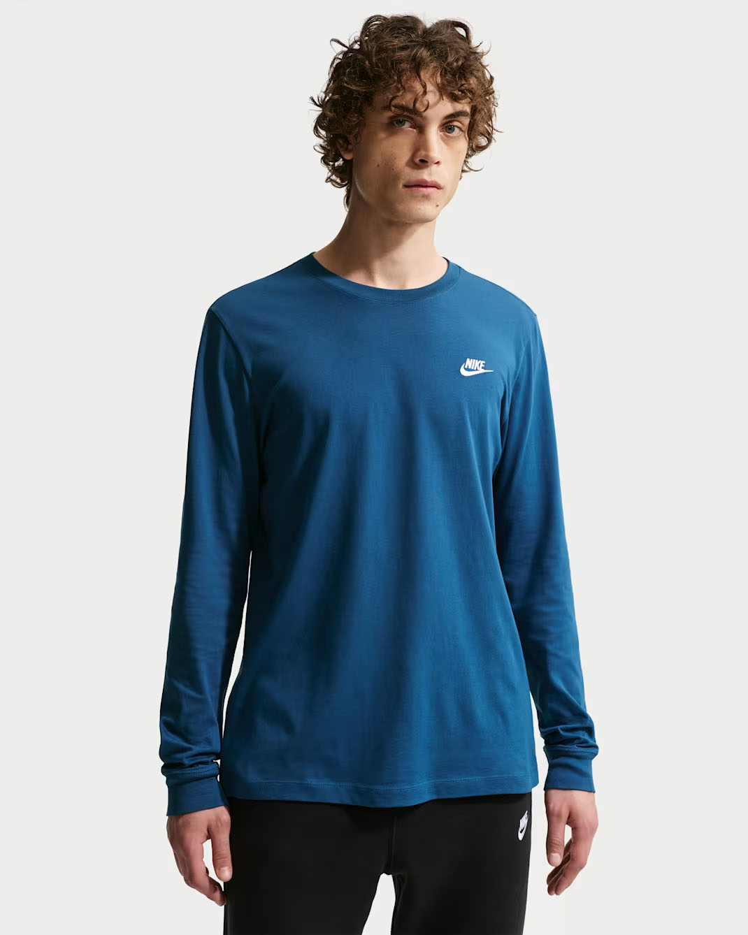 Nike Sportswear Club Men's Long-Sleeve T-Shirt Court Blue