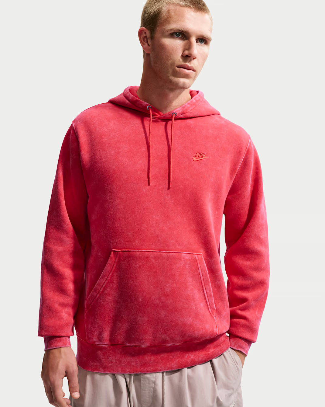 Nike Sportswear Club Men's Washed Fleece Hoodie University Red