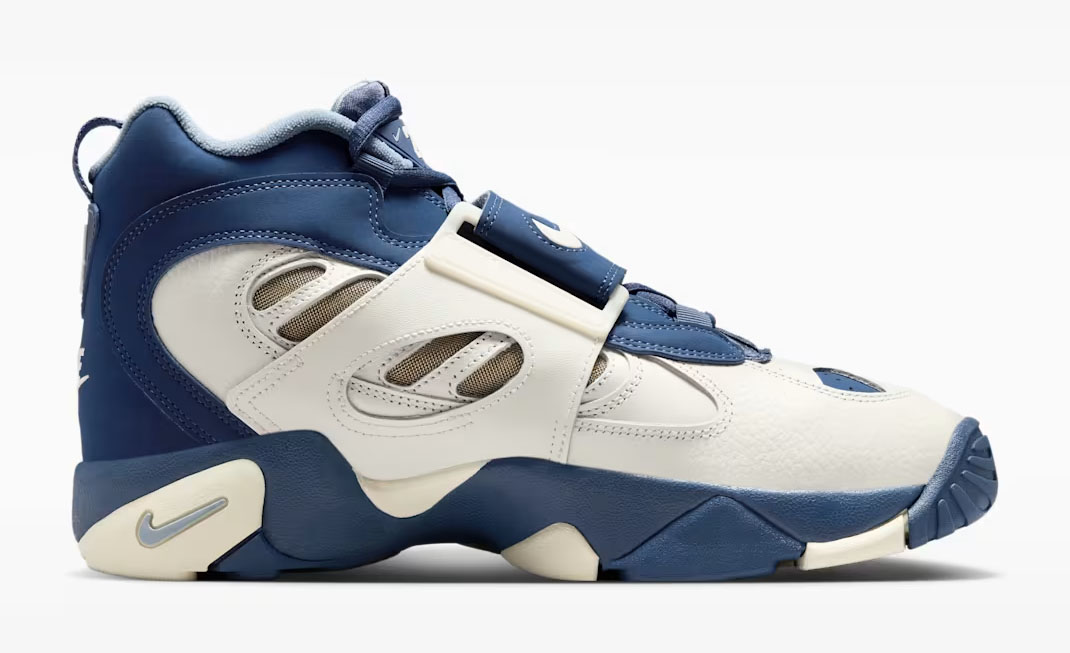 Nike Air Diamond Turf II Blue Grey Royals Medial Side View Official Image