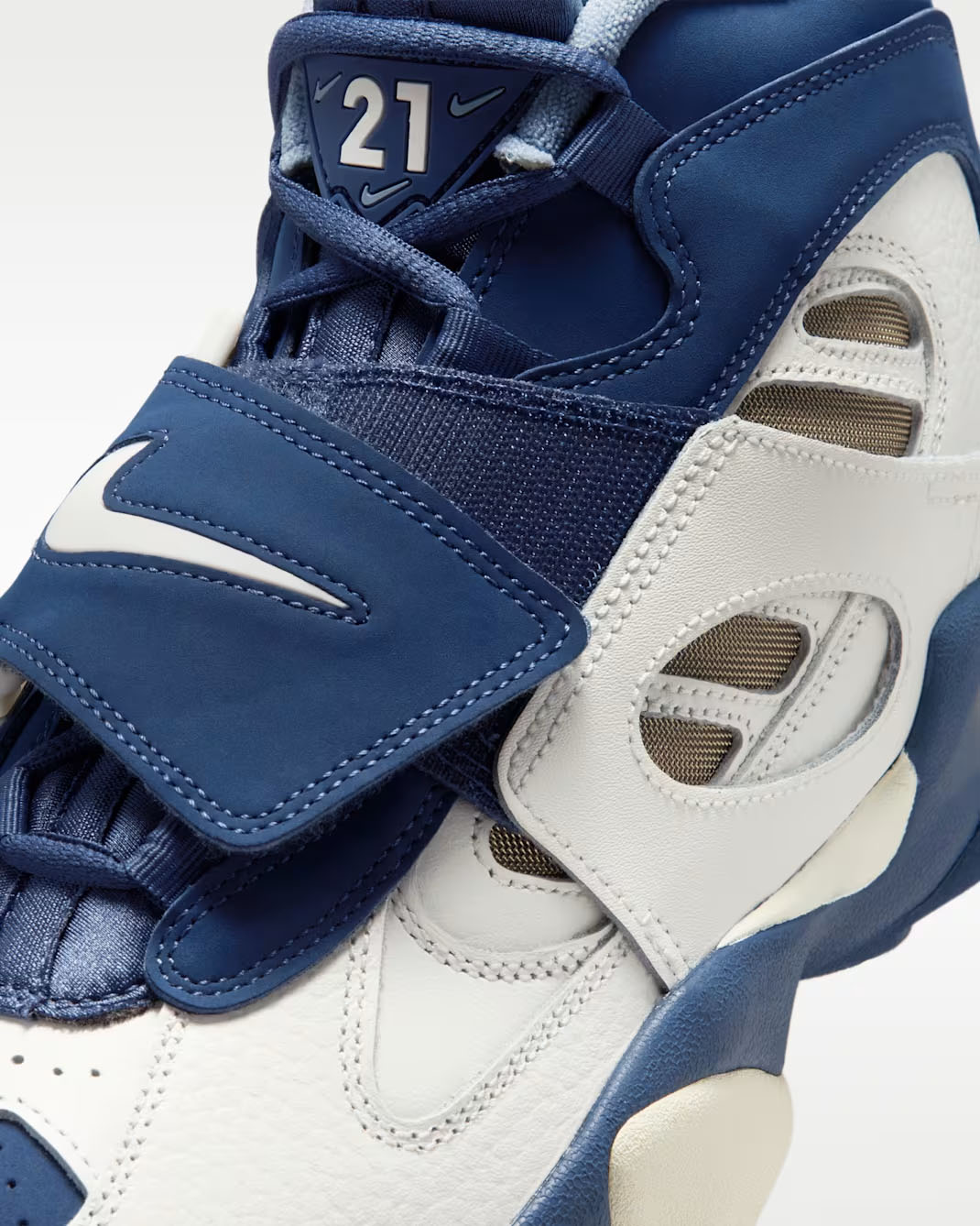 Nike Air Diamond Turf II Blue Grey Royals Top Close Up View Official Image