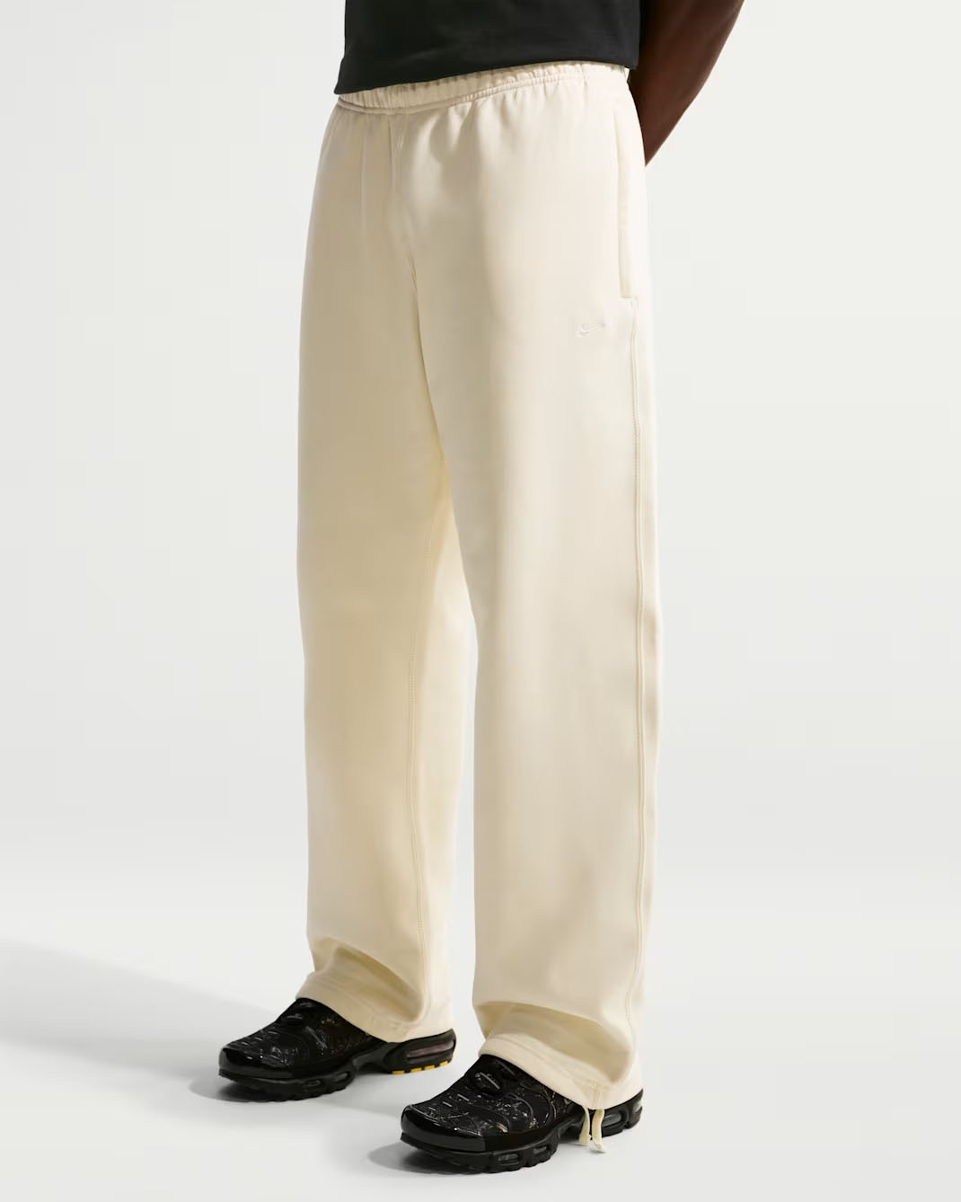 Nike Solo Swoosh Men's Fleece Open-Hem Pants Coconut Milk
