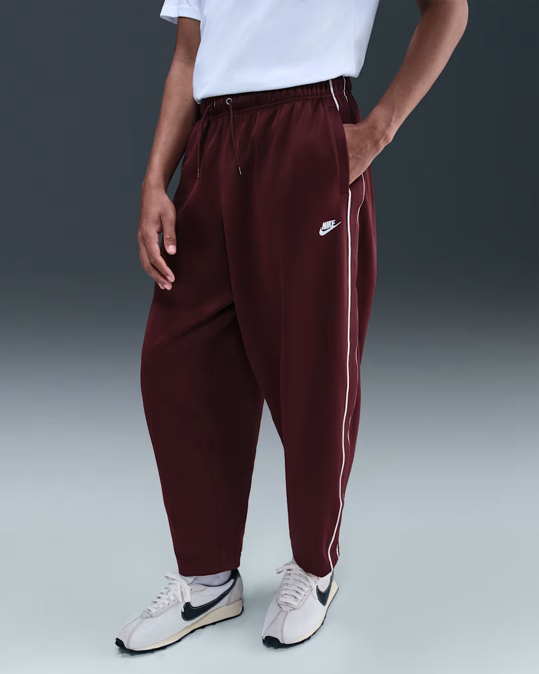 Nike Sportswear Club Men's Oversized Knit Track Pants Dark Team Red