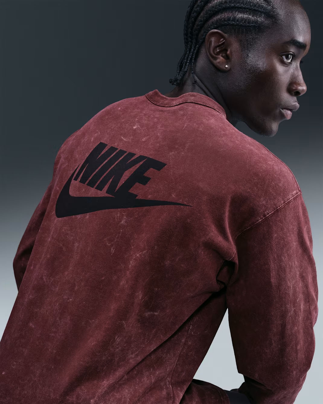 Nike Sportswear Premium Essentials Men's Long-Sleeve T-Shirt Dark Team Red 2