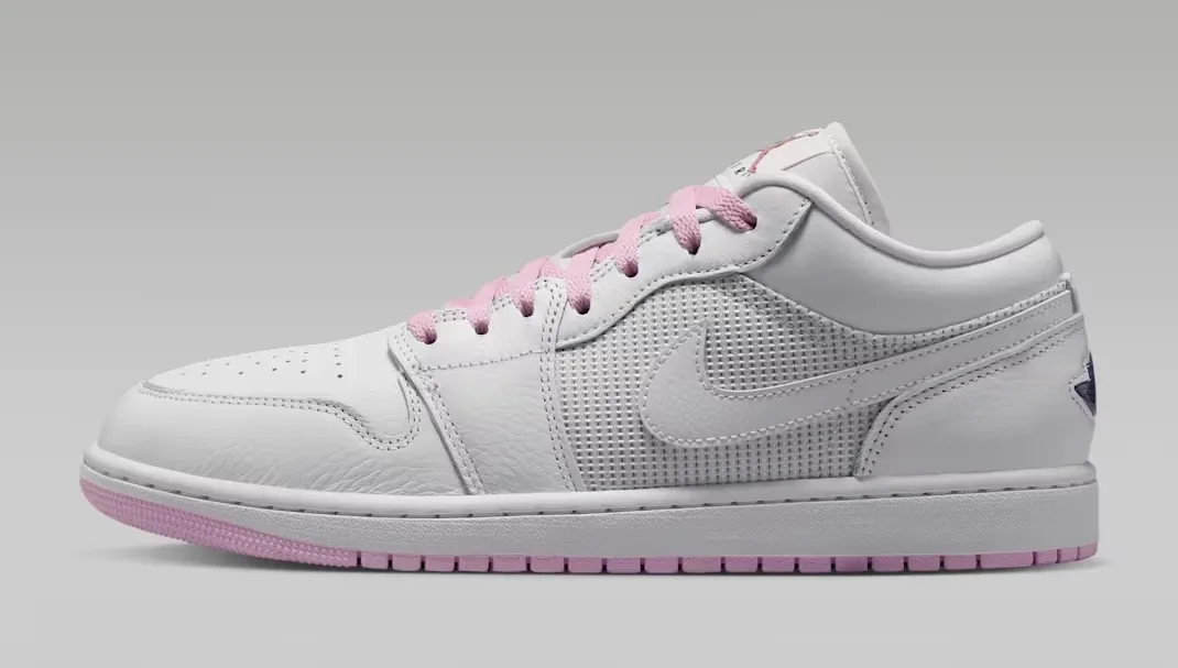 Lateral side view of the Air Jordan 1 Low "Comic" in Summit White, Light Arctic Pink and Silver.