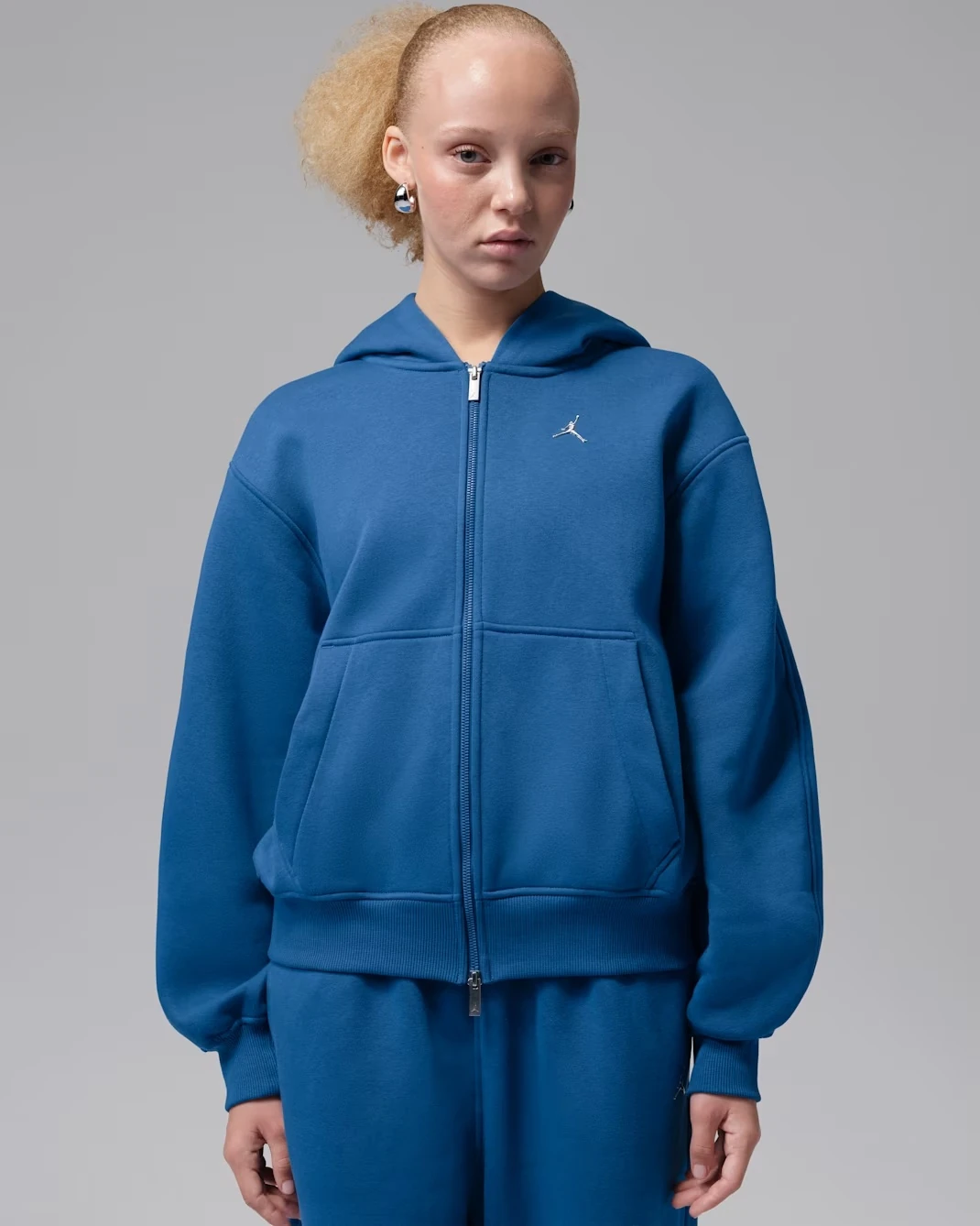 Jordan Brooklyn Fleece Women's Full-Zip Hoodie in True Blue to match the Air Jordan 3 "True Blue" (2026).