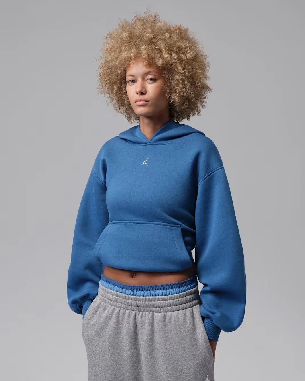 Jordan Brooklyn Fleece Women's Pullover Hoodie in True Blue to match the Air Jordan 3 "True Blue" (2026).