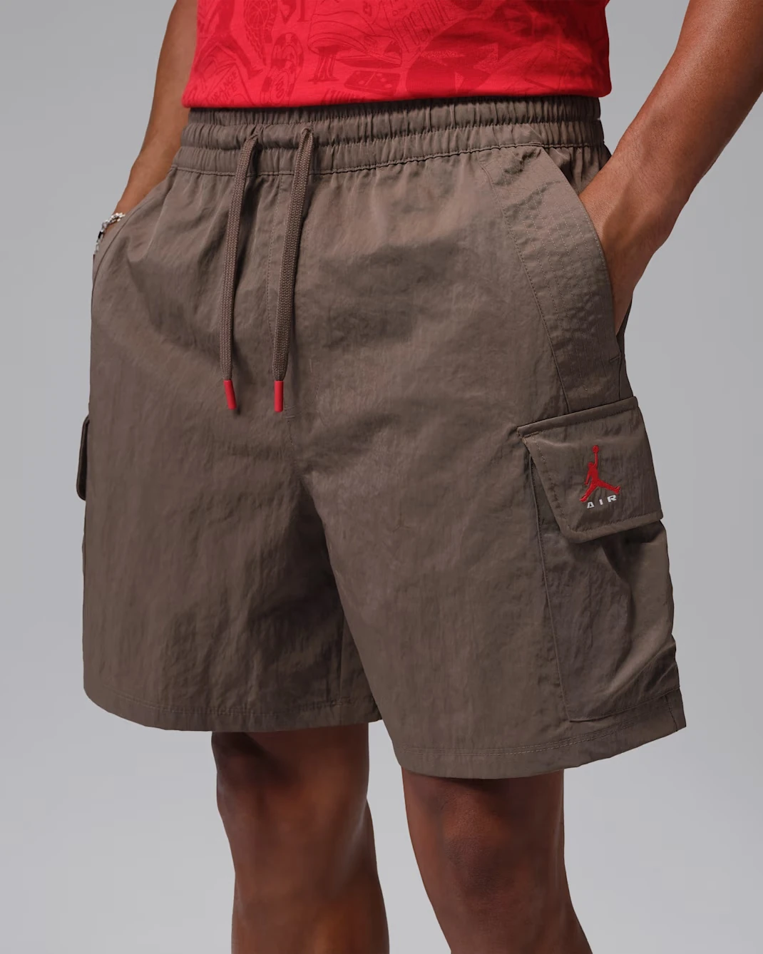 Jordan Brooklyn woven cargo shorts in Palomino that complement the Air Jordan 1 Mid Black/Palomino.