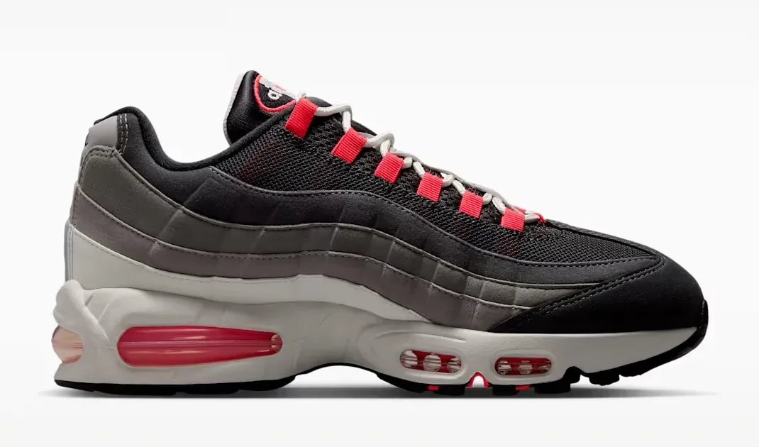 Lateral side view of the Nike Air Max 95 Big Bubble Reverse Solar Red