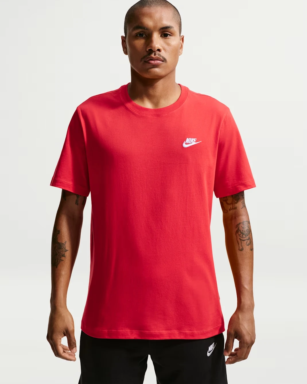 Front view of the Nike Sportswear Club T-Shirt in University Red and White.