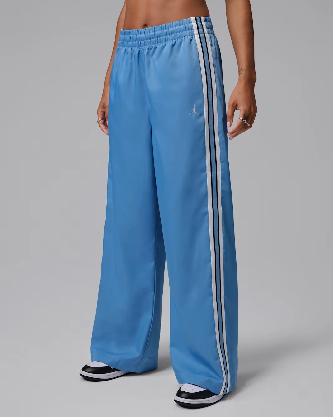 Jordan Women’s Brooklyn wide-leg track pants in Blue Beyond