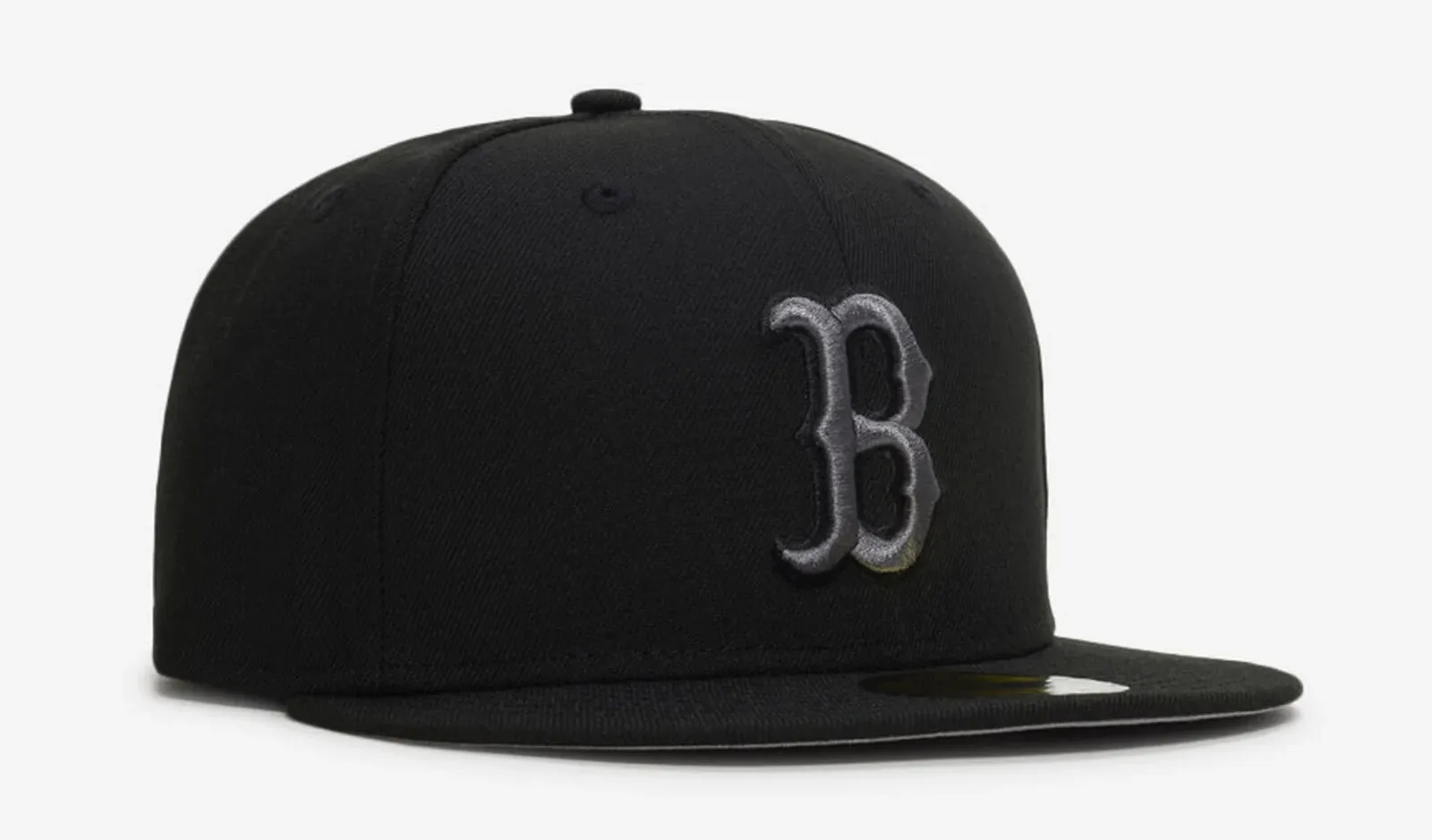 New Era Boston Red Sox Black/Graphite 59FIFTY fitted hat with graphite B logo.
