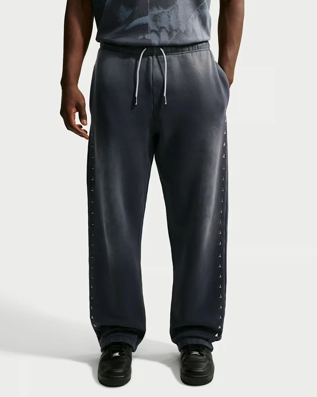 Nike Ja Standard Issue Therma-FIT fleece basketball pants in Black and Ice Silver.