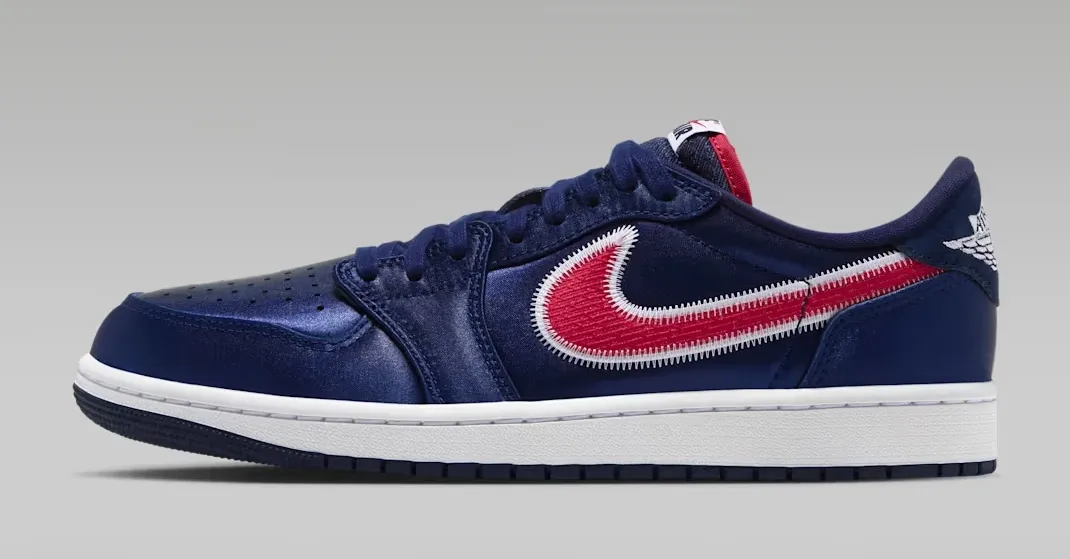Air Jordan 1 Low OG “Howard” College Navy, White and University Red medial side