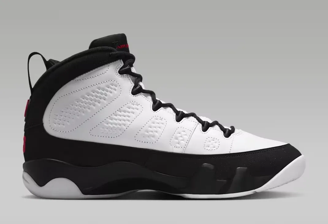 Air Jordan 9 Space Jam in White, Black and True Red from the lateral side.