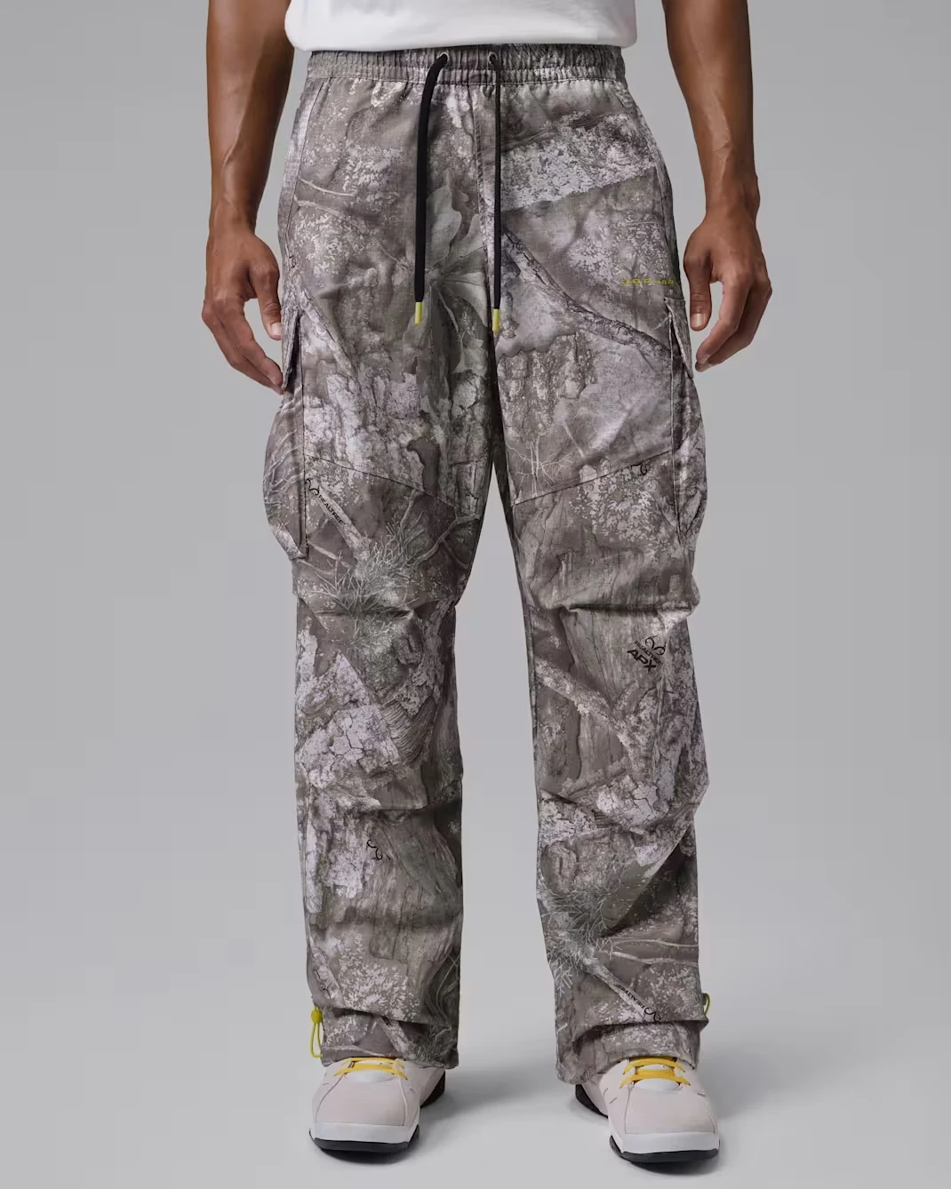 Jordan Brooklyn Realtree cargo pants in White and Bright Citron