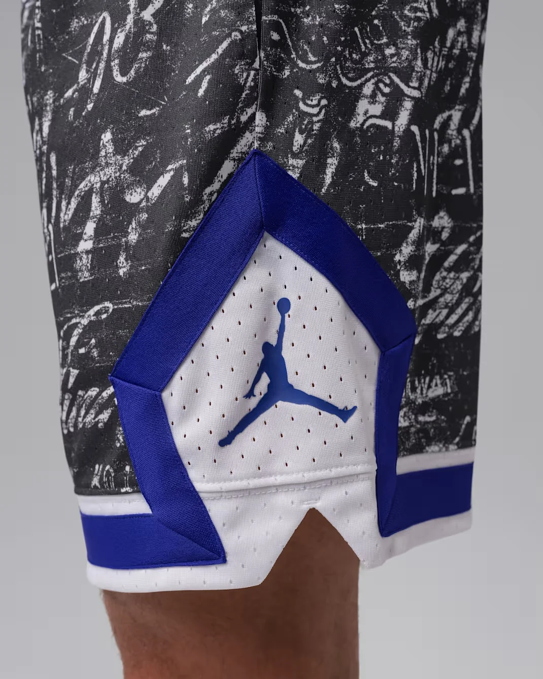 Jordan Tatum Sport Diamond Basketball Shorts in black, white and blue featuring a Jumpman logo detail to match the Jordan Tatum 5 Sunrise.