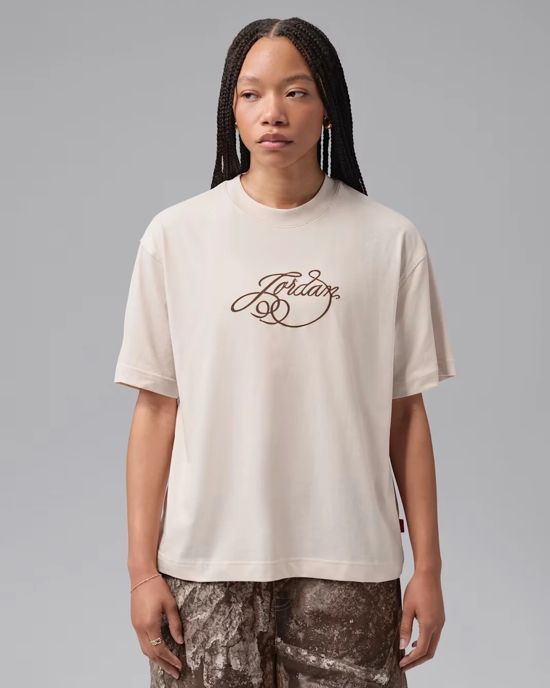 Jordan women’s Girlfriend Fireside T-shirt in Pearl White