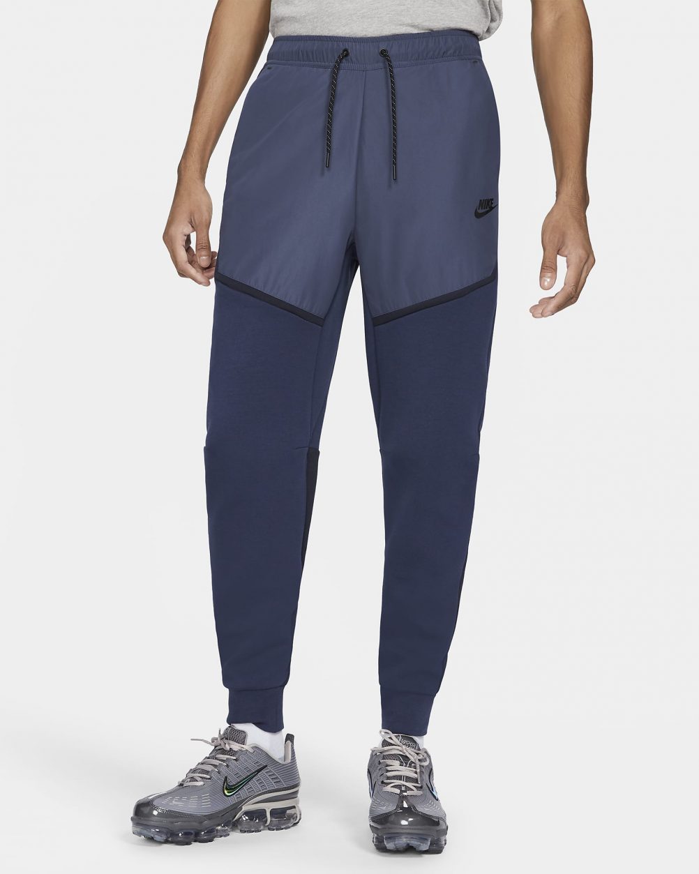 nike tech joggers obsidian